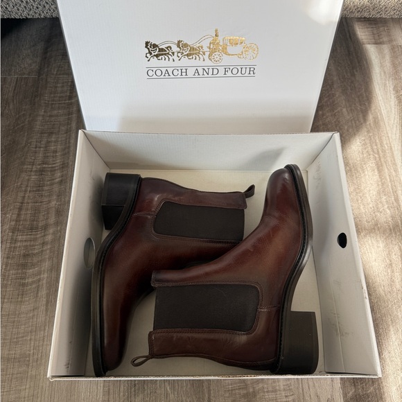 BRAND NEW Coach and Four Chestnut Leather Ankle Boots. Price dropped! - Picture 2 of 6